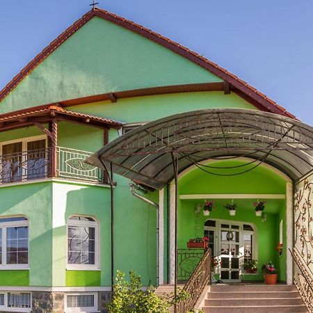 Szasz&Szasz Panzio Bed and Breakfast Gheorgheni  Buitenkant foto