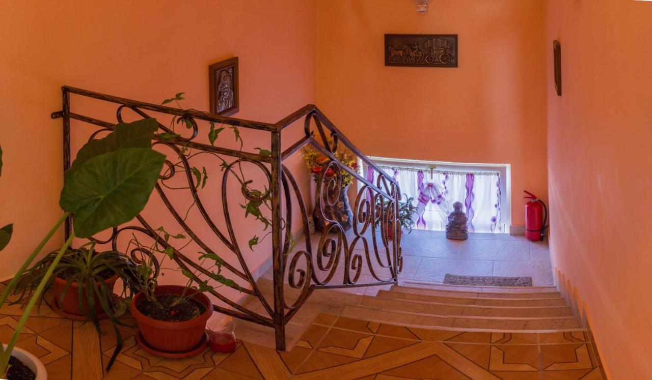 Szasz&Szasz Panzio Bed and Breakfast Gheorgheni  Buitenkant foto